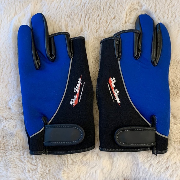 aqua sports Other - Water or wake board ski gloves.